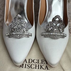 Badgley Mishka Daryn. Jeweled White Satin Pump. Brand New! Never Worn!